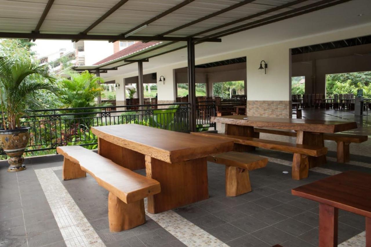 Taman Bukit Palem Resort Bogor Ngoại thất bức ảnh