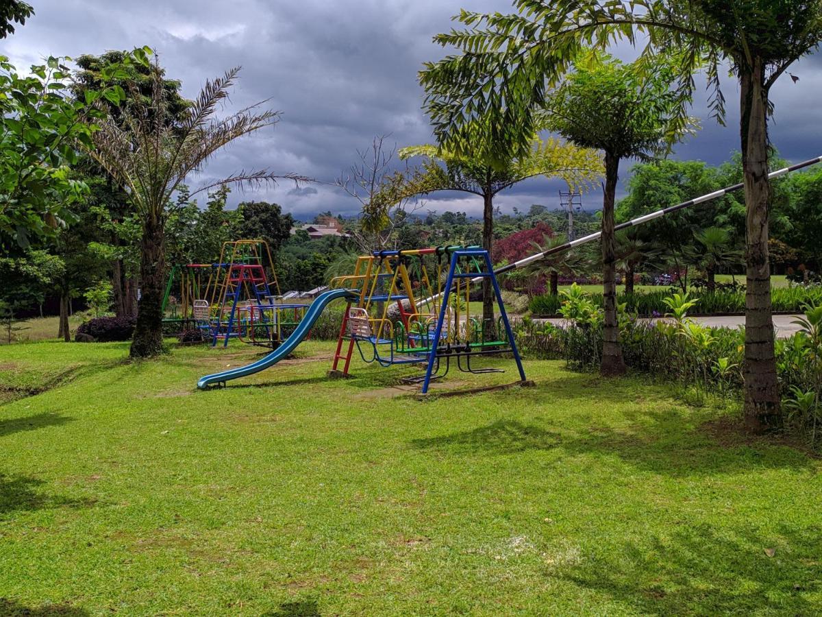 Taman Bukit Palem Resort Bogor Ngoại thất bức ảnh